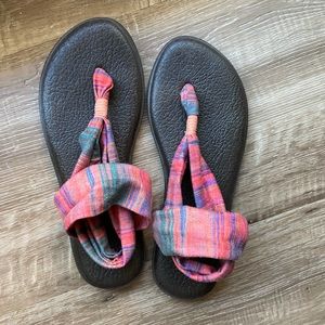 SANUK yoga sling sandals